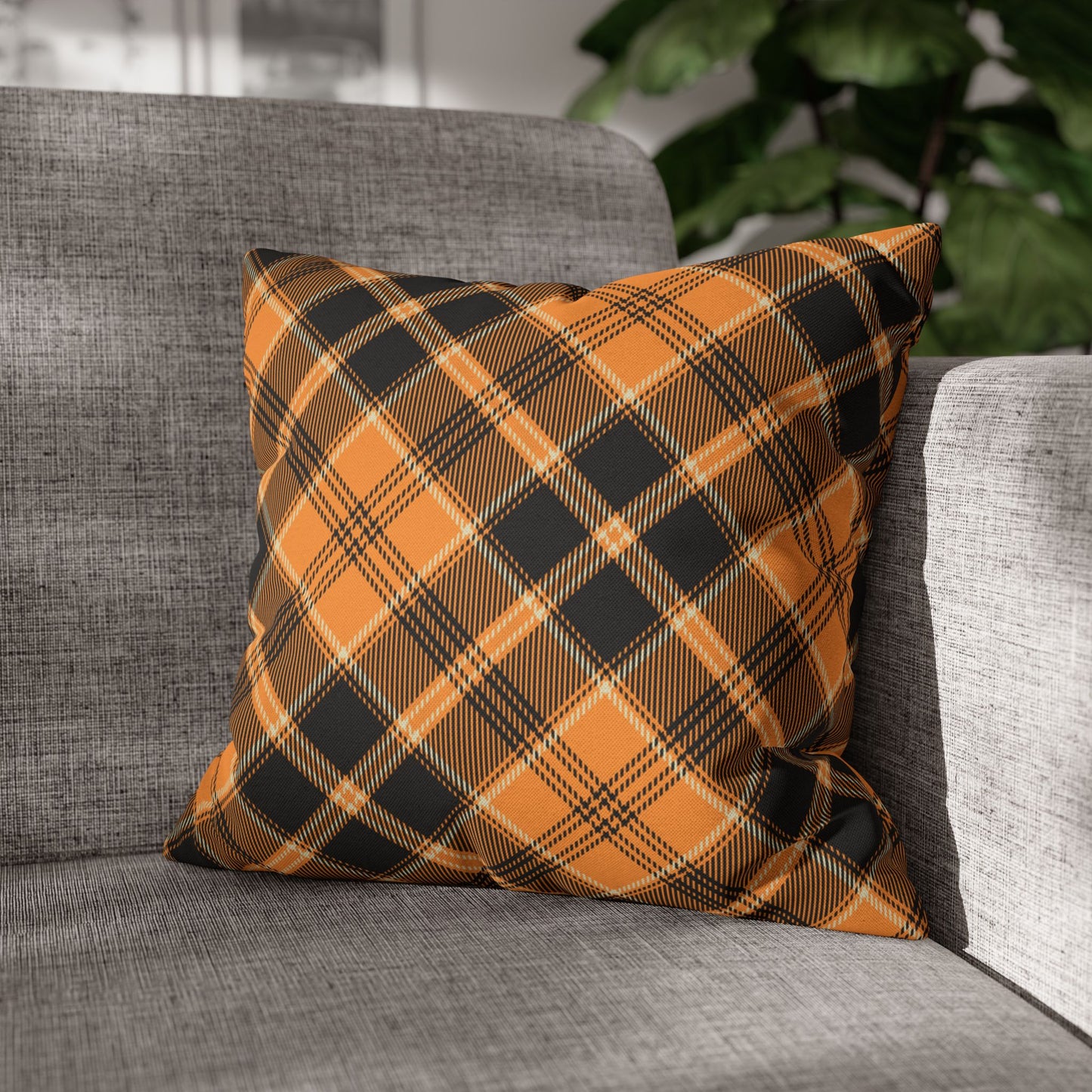 Halloween Plaid Pillow Cover (no insert) - Multiple Sizes (14"x14", 16"x16", 18"x18", 20"x20") Autumn Fall Plaid Pillowcase, Halloween Home Decor, Seasonal Cushion Cover, Perfect for Thanksgiving and Fall Decor, Home Gift for Halloween