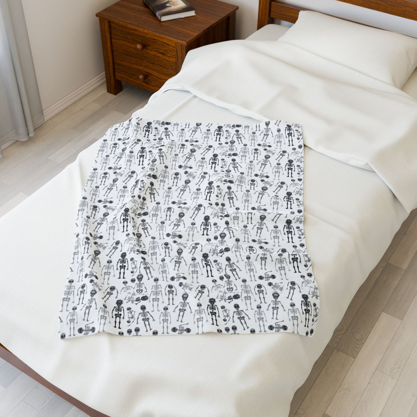 Halloween Skeleton Plush Blanket - Multiple Sizes (30"x40", 50"x60", 60"x80") Soft Throw for Fall Decor, Cozy Home Gift for Spooky Season, Kids Room Accent