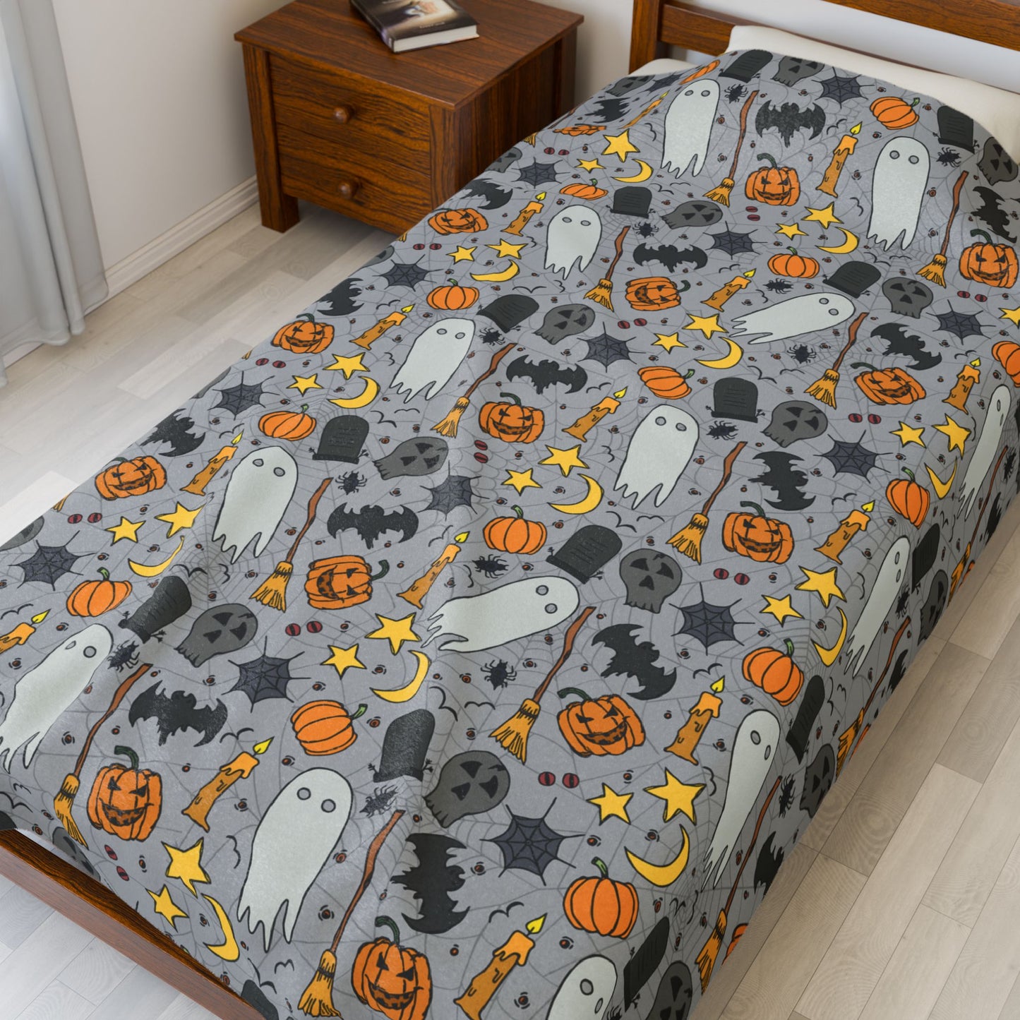 Halloween Fun Blanket - Multiple Sizes (30"x40", 50"x60", 60"x80") Spooky Ghosts Plush Blanket - Halloween Cozy Throw, Fall Decor, Kids Halloween Gift, Soft Blanket for Movie Nights, Cute Ghost Blanket